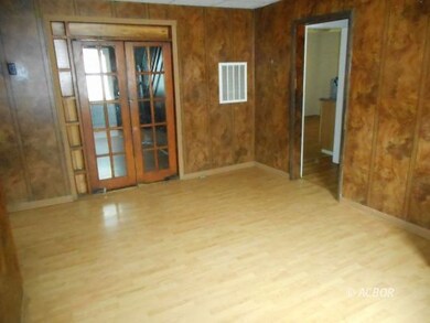 Dining Room Pic 1