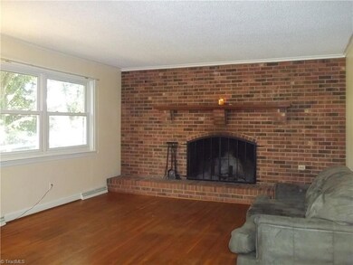 930 Breeze Hill Rd, Asheboro, NC 27203 - photo 3