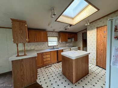 8089 Giddings Rd, Rootstown, OH 44272 - photo 4