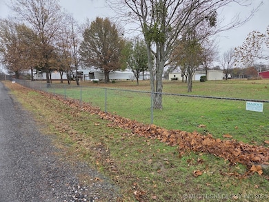 420828 E 1143 Rd, Eufaula, OK 74432 - photo 7