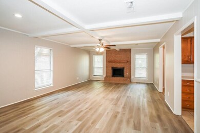 unlisted-address, Denton, TX 76205 - photo 3