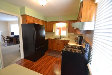 1015 Lockridge Dr NE, Grand Rapids, MI 49505 - photo 5