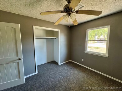 616 D St SE, Miami, OK 74354 - photo 6