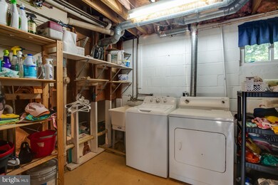 10206 Yuma Ct, Manassas, VA 20109 - photo 7