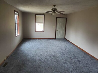 2204 S May Ave, Muncie, IN 47302 - photo 3