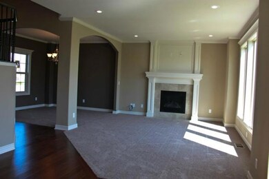 1907 Sequoia Dr, Raymore, MO 64083 - photo 3