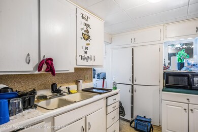 410 Barclay St _004
