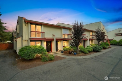 328 9th Ave SE unit D5, Puyallup, WA 98372 - photo 2