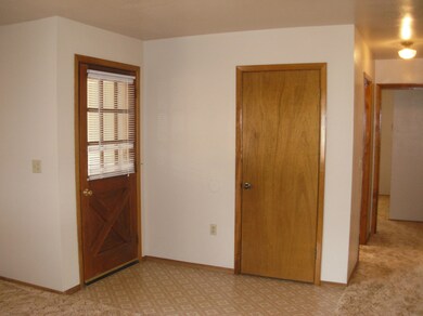 202 E Frontier Street (13)