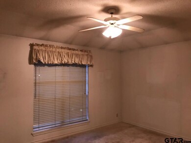 312 312 Amberwood Cir, Tyler, TX 75701 - photo 3