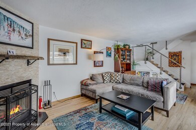 Living Room (2)
