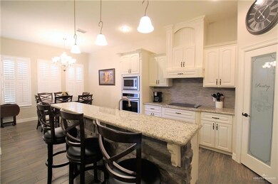 2406 Vancouver Ave, Edinburg, TX 78539 - photo 5