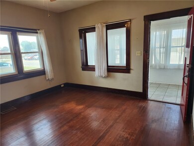 204 S Cherry St, Effingham, IL 62401 - photo 3