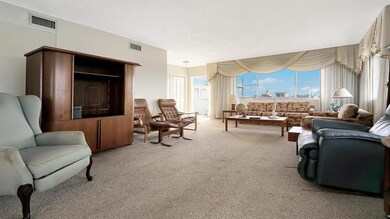 Living area (3)