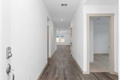 1055 Great Barracuda Ln, Alvin, TX 77511 - photo 4