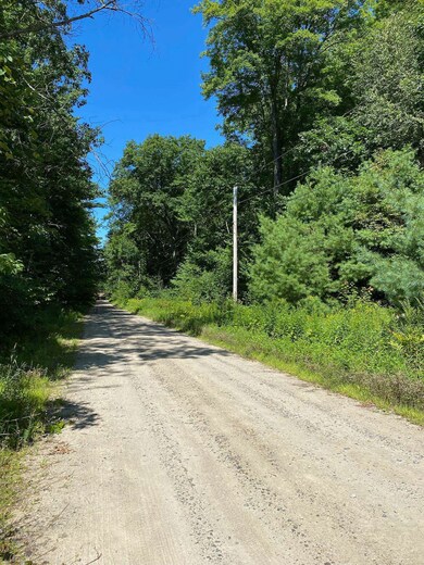 653 Sixth Rd, Pembroke, NH 03275 - photo 5