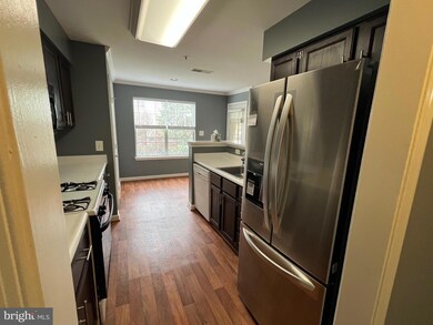 11002 Koman Cir unit 202, Manassas, VA 20109 - photo 6