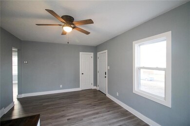 3835 15th St, Des Moines, IA 50313 - photo 5