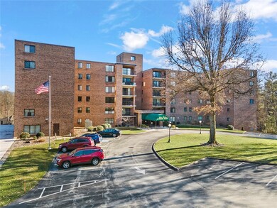 3 Alta Vita Dr unit 501, Greensburg, PA 15601 - photo 2