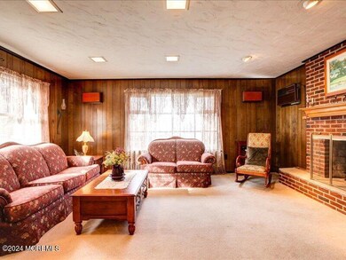 05-53 Overlea Ln, Aberdeen05