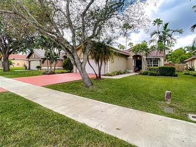 12540 SW 7th Place, Davie, FL 33325 - photo 4