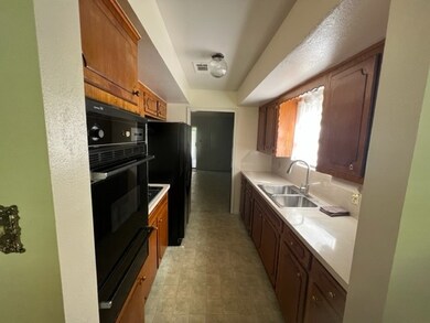 3206 Garapan St, Houston, TX 77091 - photo 6