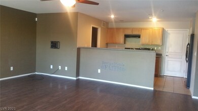 Living Rm/Kitchen