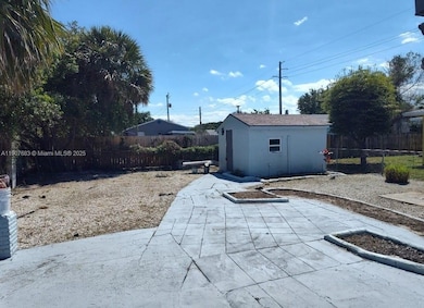 173 W 16th St unit B, Riviera Beach, FL 33404 - photo 7