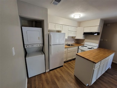 9815 Walnut St unit H304, Dallas, TX 75243 - photo 2