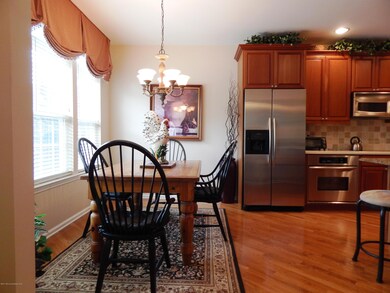 Eat-in Kitchen