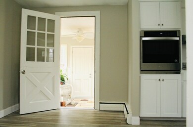 558 Pleasant St, Franklin, MA 02038 - photo 5