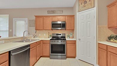 32314 Summer Park Ln, Conroe, TX 77385 - photo 6