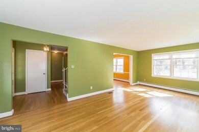 11809 Caplinger Rd, Silver Spring, MD 20904 - photo 5