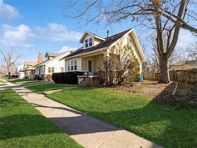 624 W 6th St S, Newton, IA 50208 - photo 3