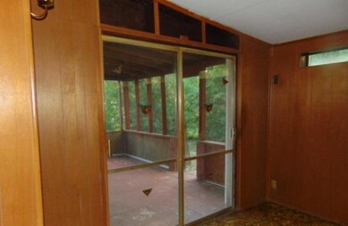 Den slider to covered Porch