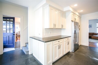 203 President Ave, Providence, RI 02906 - photo 6