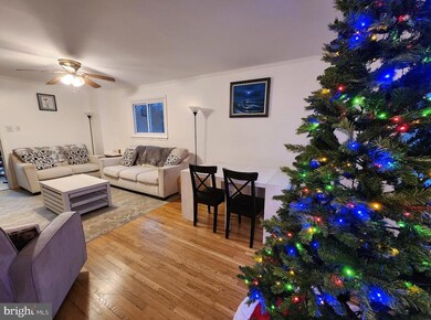 1346 Greenview Dr, Bethlehem, PA 18018 - photo 2