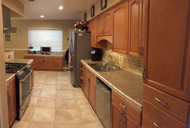 3849 N Stanford Ave, Fresno, CA 93727 - photo 6