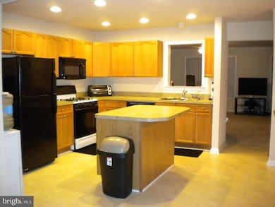 189 Scarboro Dr, Bunker Hill, WV 25413 - photo 2