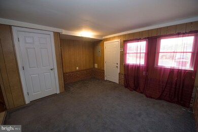 1358 Maple Ave, Elsmere, DE 19805 - photo 7