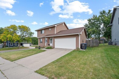 1807 E Lacona Ave, Des Moines, IA 50320 - photo 3