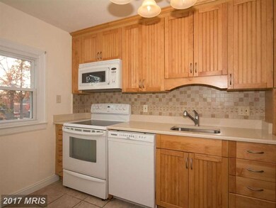 8661 Oak Rd, Parkville, MD 21234 - photo 7