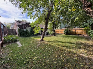 4432 Dorothy St, Bellaire, TX 77401 - photo 6