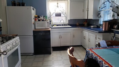 129 W Main St, North Adams, MA 01247 - photo 3