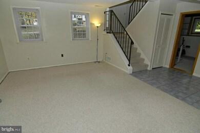 9300 N Laurel Rd unit W, Laurel, MD 20723 - photo 7