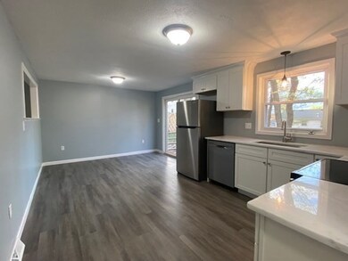 83 Indian Run Rd unit B, Bellingham, MA 02019 - photo 6