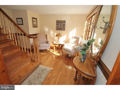 31 Macfarland Ave, Warminster, PA 18974 - photo 3