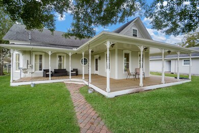 1207 Smith St, Waller, TX 77484 - photo 7