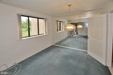 1625 Parkcrest Cir unit 101, Reston, VA 20190 - photo 5