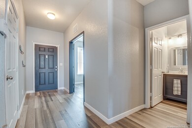 10111 Reyes Heights, San Antonio, TX 78254 - photo 4